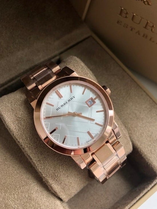 BRAND NEW Burberry Rose Gold Watch BU9104